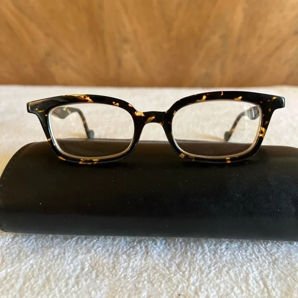 Anne Et Valentin | Accessories | Anne Et Valentin Factory  display picture 1